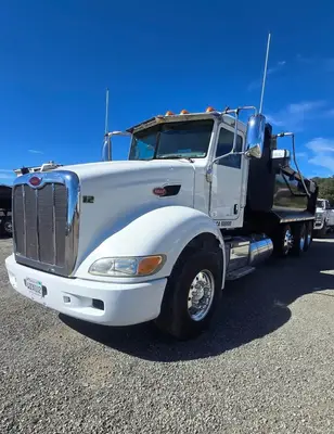 USED 2012 PETERBILT 386