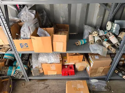 Used _UNKNOWN_ _UNKNOWN_ Shipping Containers Indiana US | Myron Bowling Auctioneers Inc #1504002