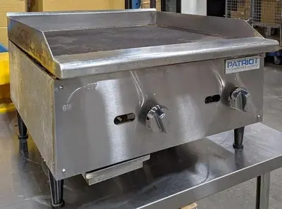Patriot 24" flat top gas grill