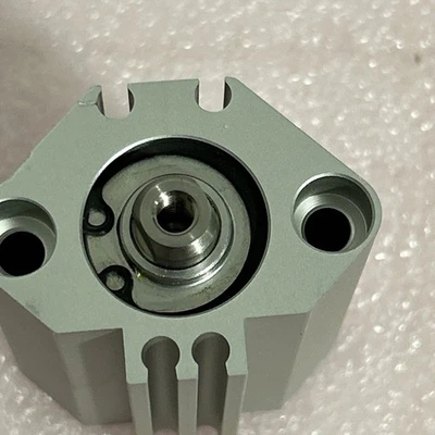 NEW SMC CDQ2B20-30DCZ