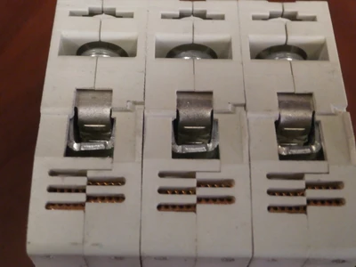 USED Allen-Bradley 1492-ASPHH3