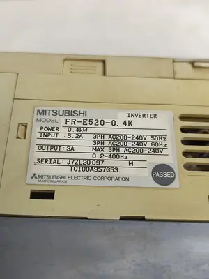 USED MITSUBISHI ELECTRIC FR-E520-0