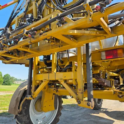 2005 AG-CHEM ROGATOR 1064 SPRAYER SELF PROPELLED | Iron Listing (28)