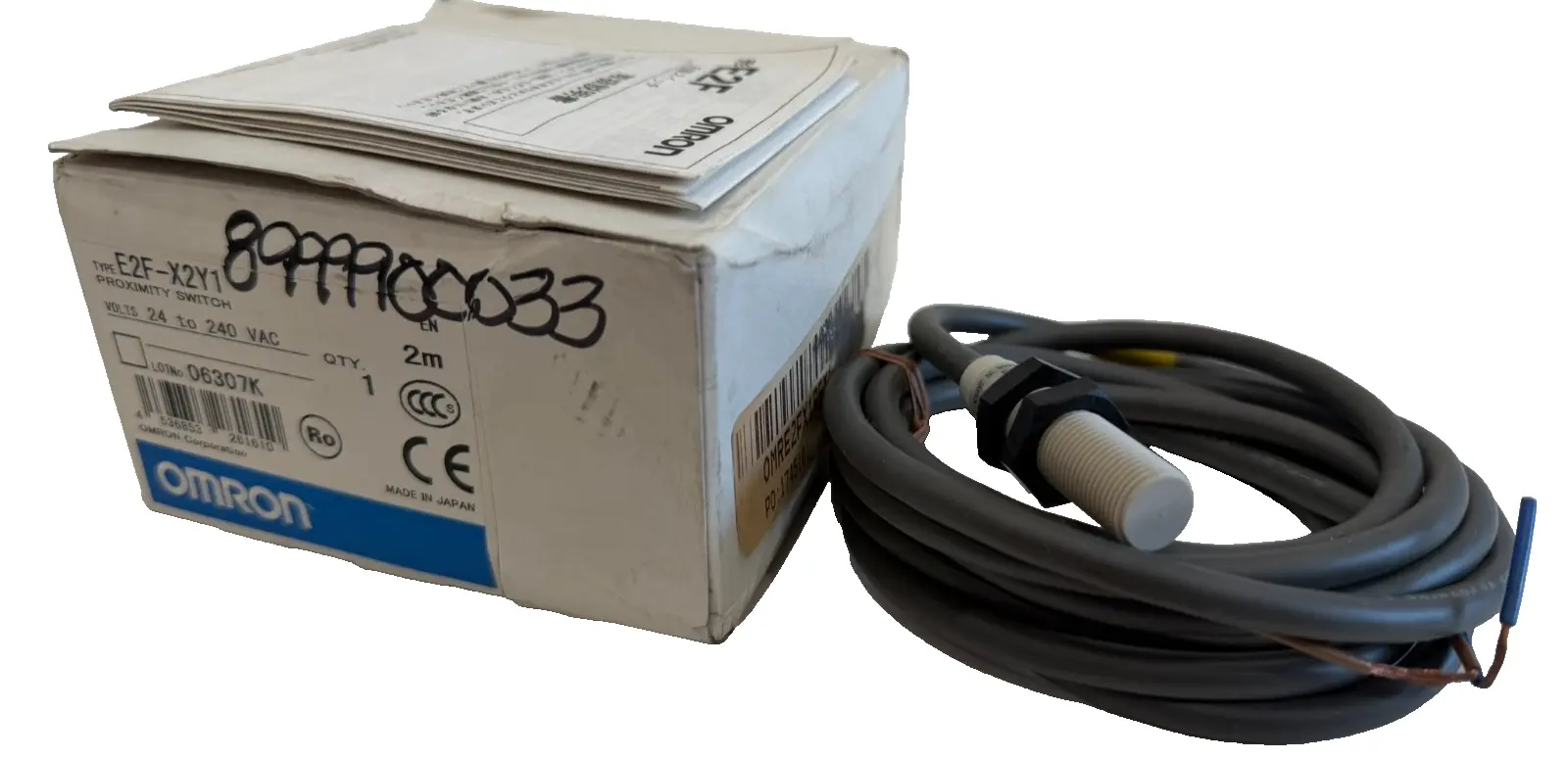 NEW OMRON E2F-X2Y1 PROXIMITY SWITCH 24 TO 240VAC 2M E2FX2Y1