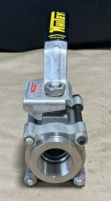 NEW Whitey 1-1/4” SS-67TF20