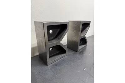Used _UNKNOWN_ _UNKNOWN_ V-Blocks California US | KD Auctions #1359425
