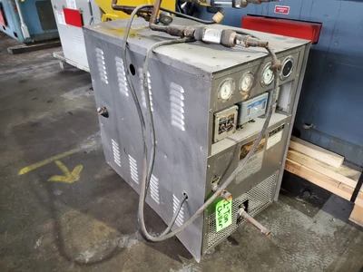 Edwards 1-Ton Liquid Chiller
