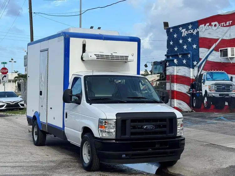Used 2024 FORD E-350 Reefer Trucks Florida US | Truck and Van Outlet #1509245
