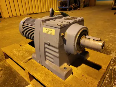 New | in-Stock SEW-EURODRIVE R87DT100L4 Motors (misc) British Columbia CA | Lenmark #246295