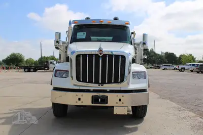 New | in-Stock 2026 INTERNATIONAL HX Rolloff Trucks Texas US | Roll Off Truck World #1491804