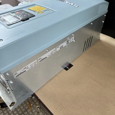 NEW Eaton Eaton Cutler Hammer SVX050A1-4A1N1 SVX9000