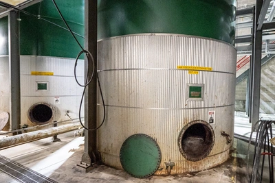 USED SQUIBB TANKS CS