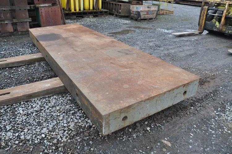 Used FLOORPLATE 4500 X 1500 X 260 MM Tables, Floor & Layout Plates BE | Apt International N.V #366431