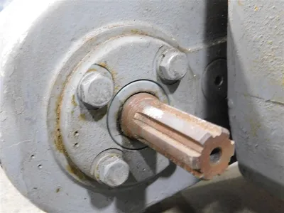 S-E-Co. 101 317 Right Angle Gear Reducer Used