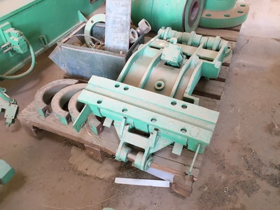 700 Ton Loewy Extrusion Press; 4 1/2" x 16" Billet