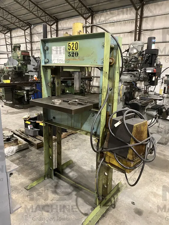 Used ENERPAC _UNKNOWN_ H-Frame Presses Iowa US | NS Machine #470360
