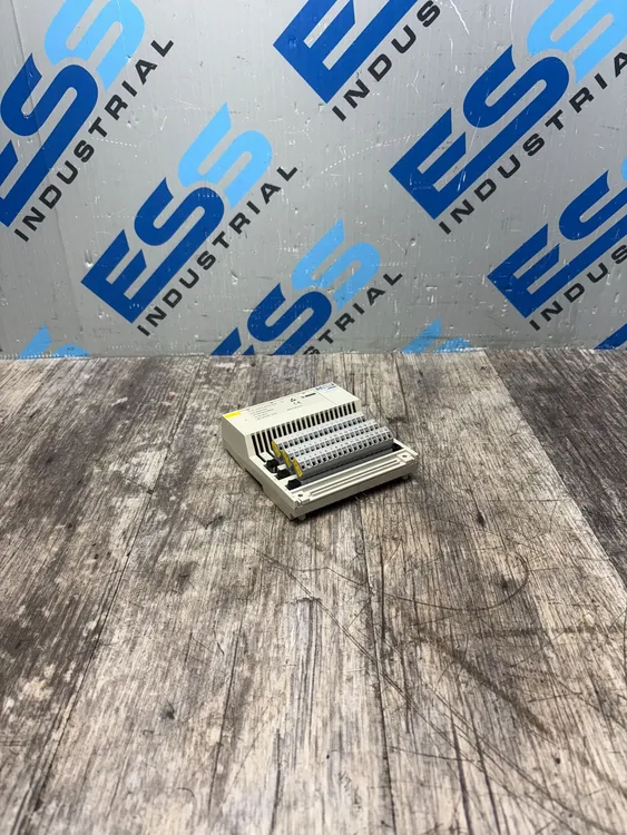 Used NUM 0263900004 07 Misc Electrical & Power Parts South Carolina US | ESS Industrial Equipment Sales #1403346