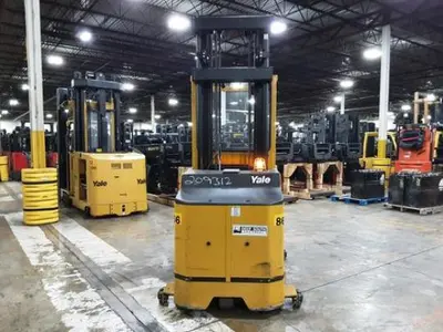 USED 2023 YALE OS030