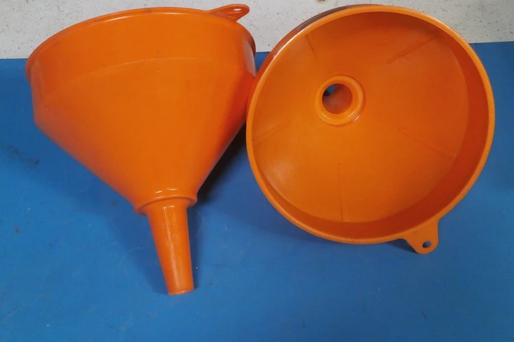 Used PRESOL FUNNEL 250mm Glassware - Other Arizona US | ASSET CONVERSION SPECIALISTS, INC. #324767