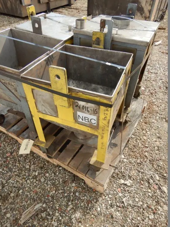 Used _UNKNOWN_ 5 CU. FT. Bins New Jersey US | Perry Equipment #118141