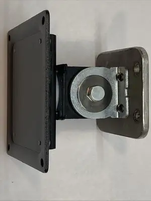 USED ERGOTRON 100 SERIES SINGLE PIVOT