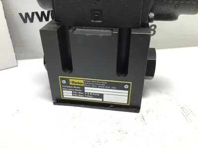 Parker D31VL Lever Operated Directional Control Valve D31VL9C1V