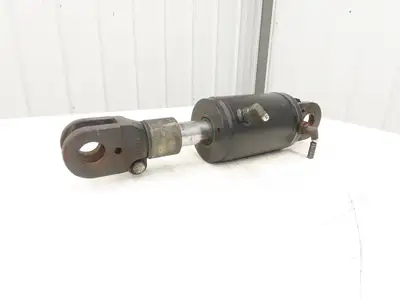Yale 8503580 Forklift Hydraulic Tilt Cylinder Removed From ERC100HHN
