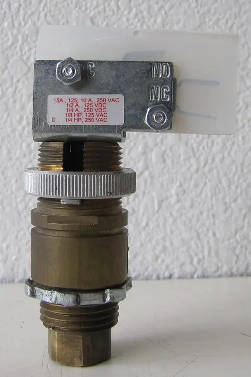 Used ASCO HB46A215L Pressure Switches California US | Bay Line Tool #928065