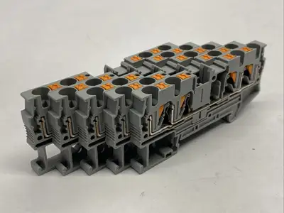 PT 4-QUATTRO,3211797 | Phoenix Contact PT 4-QUATTRO Feed-Through Terminal Block 3211797 LOT OF 5 - Used