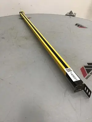 USED BANNER ENGINEERING SLPE25-1110P8