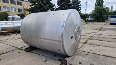 Hoeksma & Velt 6,000 Litre Stainless Steel Tanks | Perry Equipment (6)