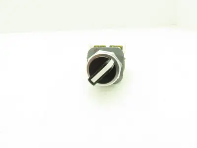 Allen Bradley 800T-H2A1 Selector Switch 2 Position Maintained 30mm