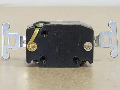 15A 125V Receptacle (Bag of 3)