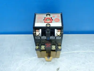 NEW ALLENBRADLEY 700PK200A1