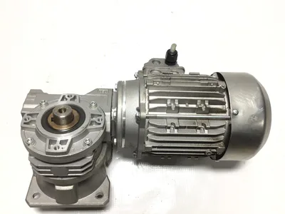 Lenze Bachofen  TR71C4 Gearmotor 0.55/0.66kW 1400/1680rpm