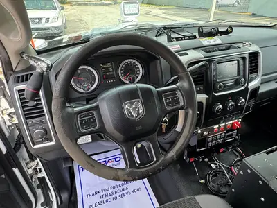 Used 2017 VERSALIFT SST40EIH-02 Bucket (boom) trucks Florida US | Truck and Van Outlet #1509171