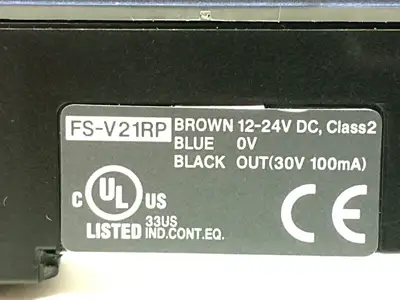 FS-V21RP | Keyence  Fiber Amplifier Main Unit PNP 3-Pin Male Connector 27" Cable - Used