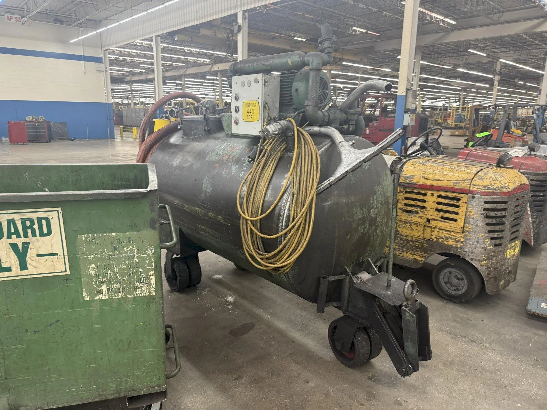 PORTABLE OIL PUMP CART W/ TANK: YOBRO #25282