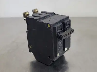 Used GENERAL ELECTRIC THQB215 Switchgears British Columbia CA | Lenmark #241599
