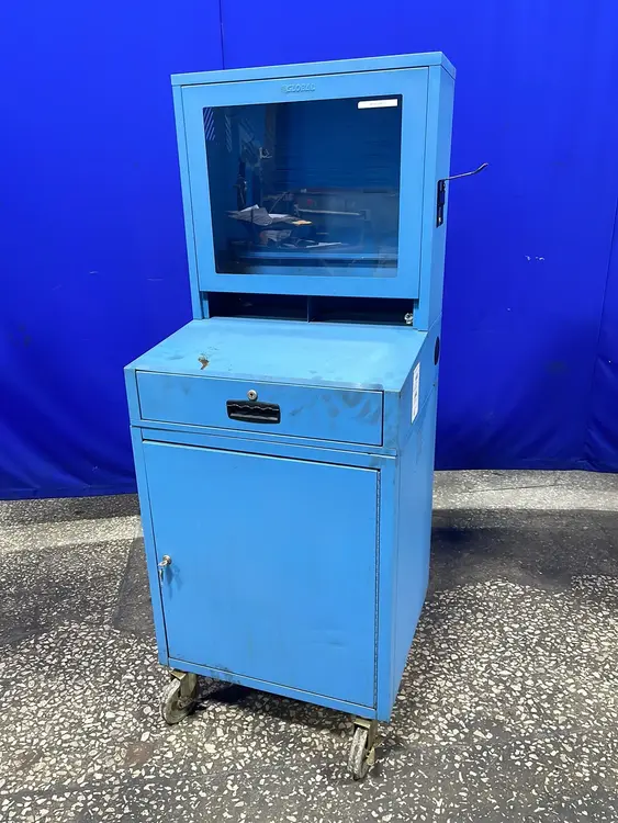 Used GLOBAL INDUSTRIAL _UNKNOWN_ Cabinets Ohio US | HGR 24 #1184028