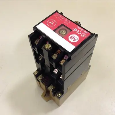 USED ALLEN BRADLEY 700S-P530A1 SER B