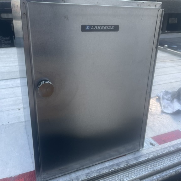 Used _UNKNOWN_ _UNKNOWN_ Hot Food Warming, Holding, & Transport Cabinets Washington US | Epic Foodwares #1557471