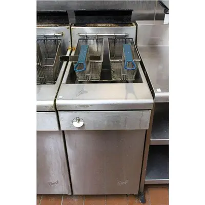 USED QUEST METAL PRODCUTS MV40