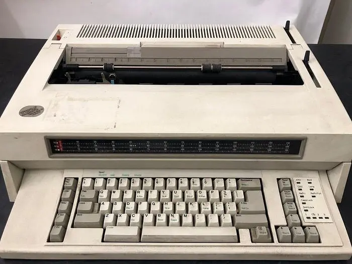IBM WHEELWRITER 10 SERIES II