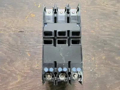 Used MITSUBISHI NF-SJ3150 Switchgears British Columbia CA | Lenmark #243417