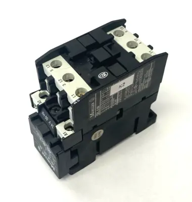 Used Klockner Moeller Power Contactor 35A 3-Phase w/ RC B DIL 48 Motor Control Parts Michigan US | Maverick Industrial Sales #1391702