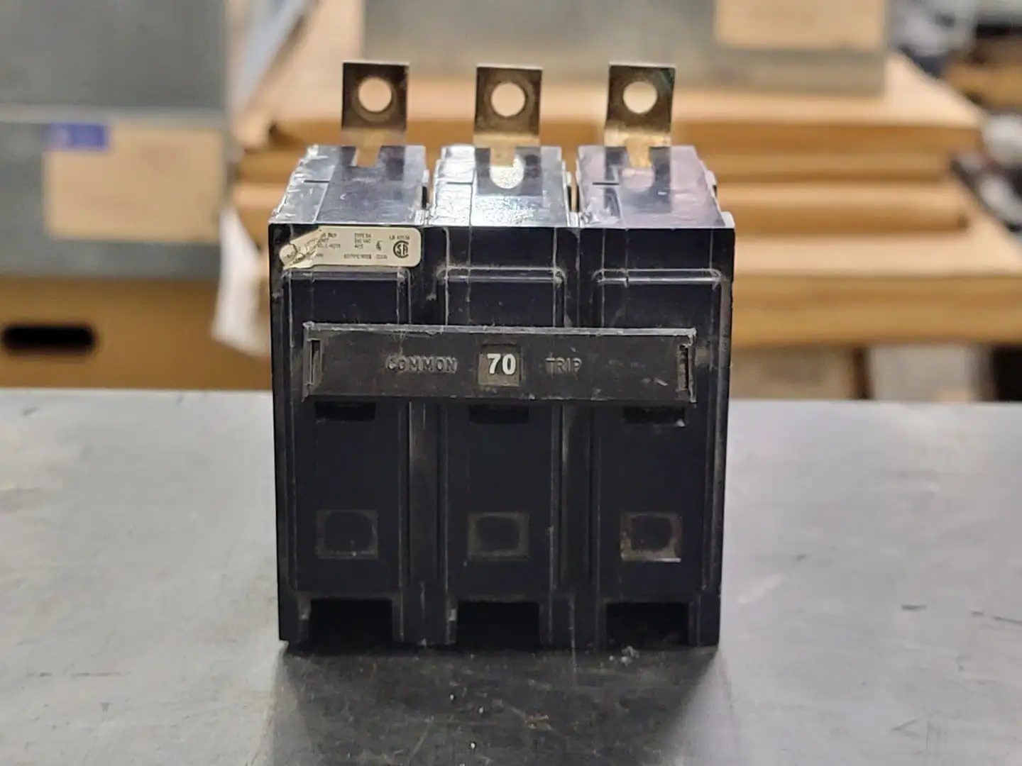 Used CUTLER-HAMMER BAB3070H Switchgears British Columbia CA | Lenmark #327908