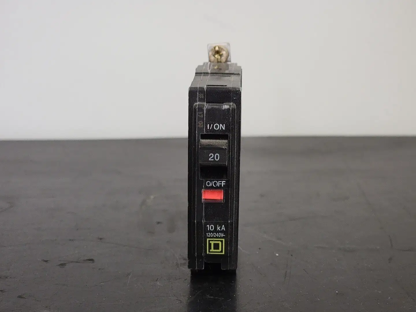 USED SQUARE D QOB120