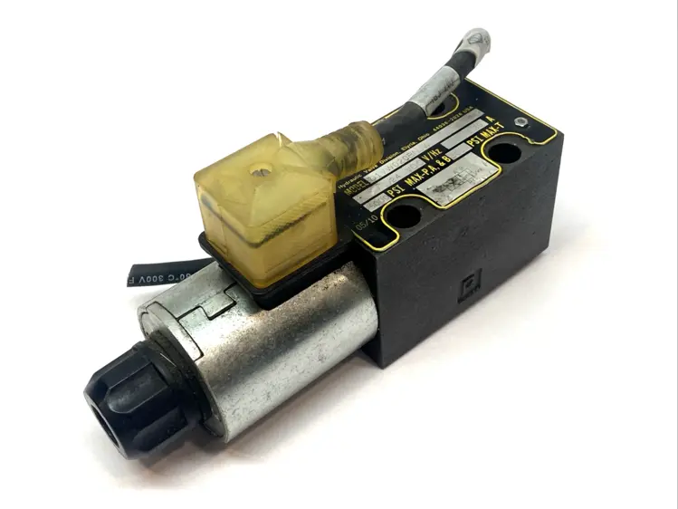 Used PARKER HYDRAULIC DIRECTIONAL VALVE 2-POS 24VDC 5000PSI Solenoid Valves Michigan US | Maverick Industrial Sales #1092625