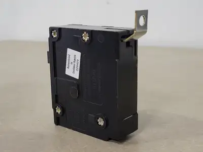 Used EATON M-1640 Switchgears British Columbia CA | Lenmark #239493